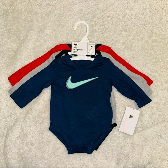 New Nike 3pc Long Sleeve Bodysuits - Picture 2 of 7